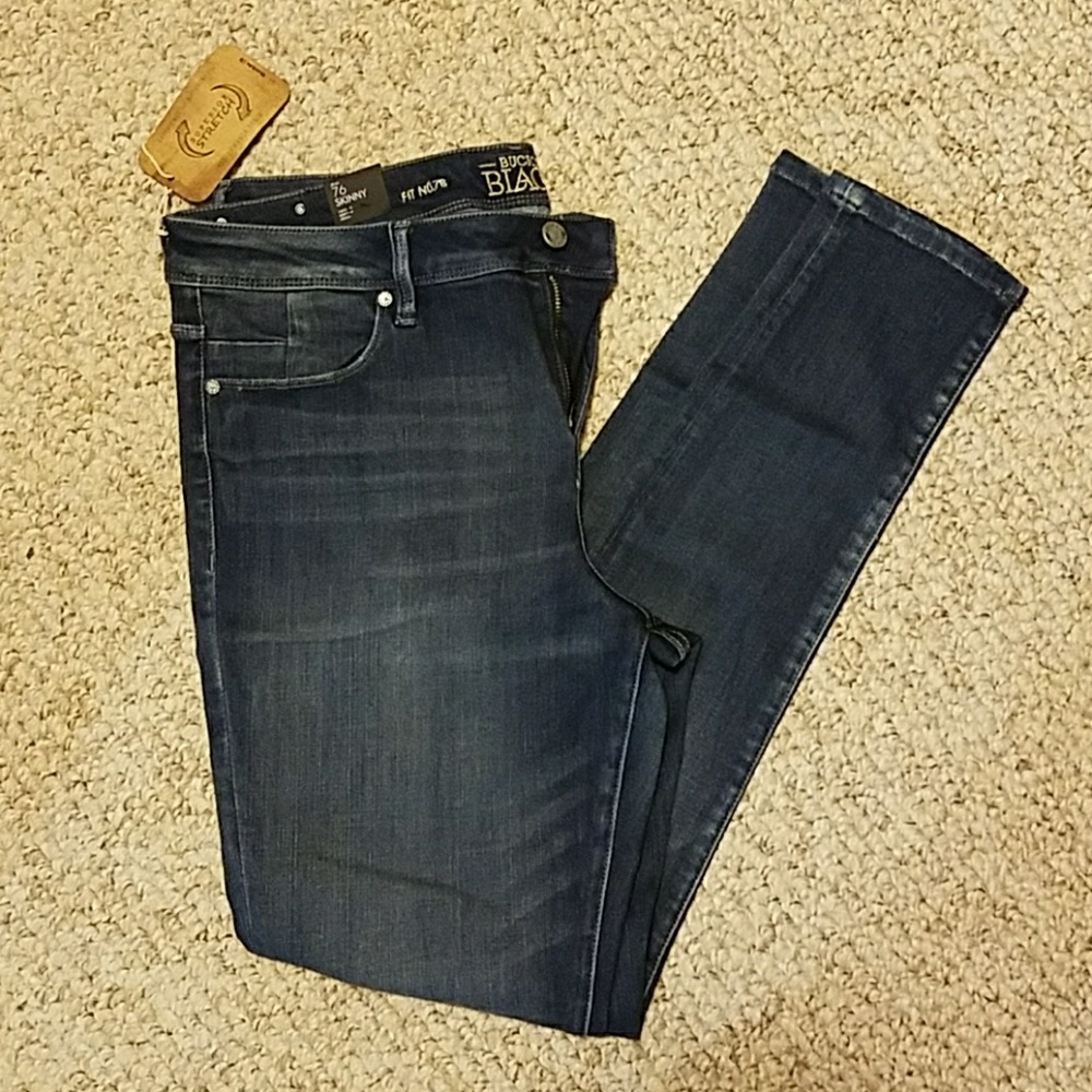 Buckle Black, Fit No 76